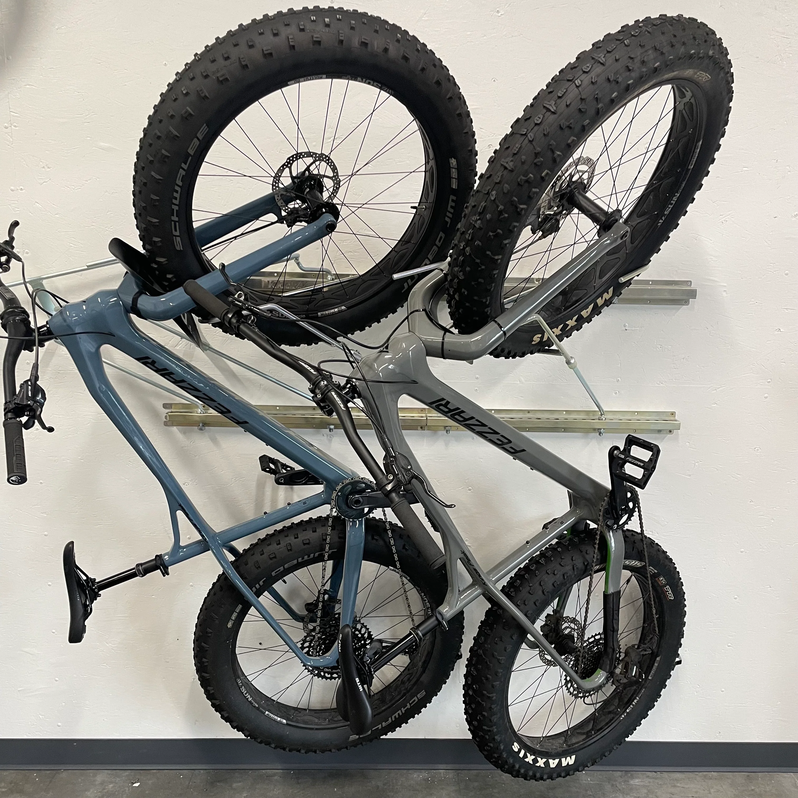 Fat Tyre Tilt & Pivot Garage Bike Rack - Image 5